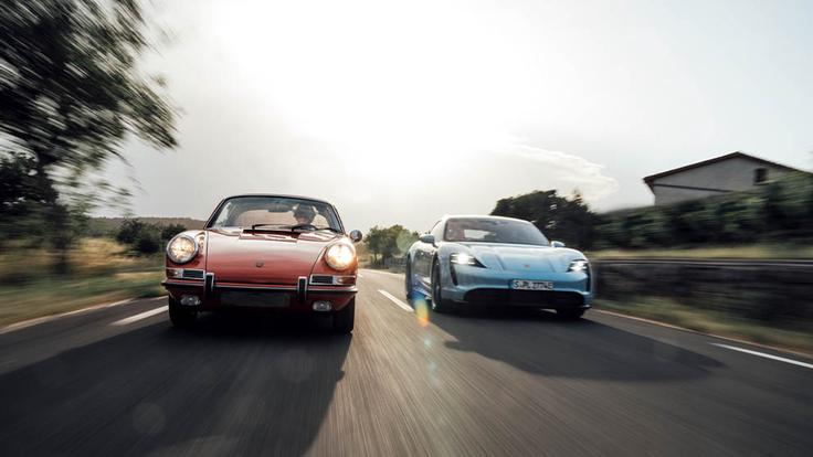 Ljubitelja Porschejevih starodobnikov je Taycan več kot navdušil.